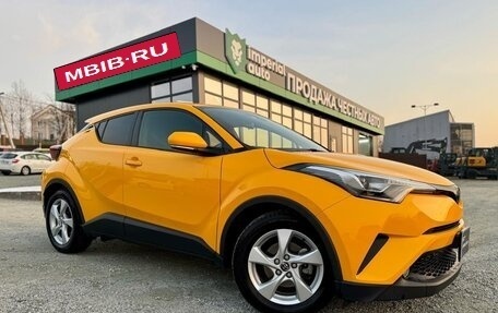 Toyota C-HR I рестайлинг, 2019 год, 1 900 000 рублей, 1 фотография