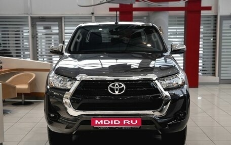 Toyota Hilux VIII, 2023 год, 7 850 000 рублей, 2 фотография