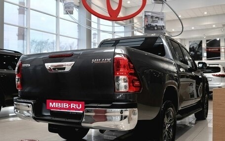 Toyota Hilux VIII, 2023 год, 7 850 000 рублей, 4 фотография