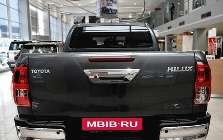 Toyota Hilux VIII, 2023 год, 7 850 000 рублей, 5 фотография