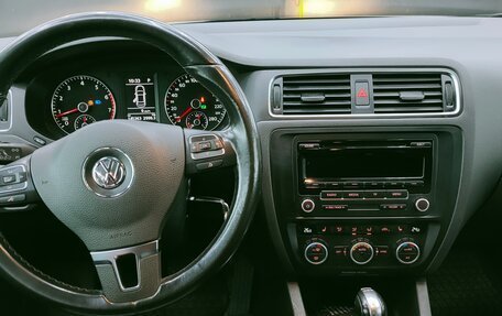 Volkswagen Jetta VI, 2012 год, 1 200 000 рублей, 11 фотография