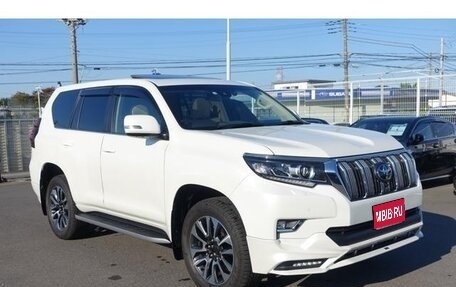 Toyota Land Cruiser Prado 150 рестайлинг 2, 2021 год, 5 000 000 рублей, 1 фотография