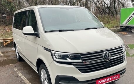 Volkswagen Caravelle T6 рестайлинг, 2021 год, 6 900 000 рублей, 4 фотография