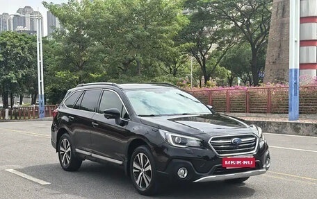 Subaru Outback IV рестайлинг, 2020 год, 3 150 000 рублей, 3 фотография