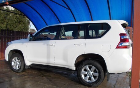 Toyota Land Cruiser Prado 150 рестайлинг 2, 2016 год, 4 500 000 рублей, 5 фотография