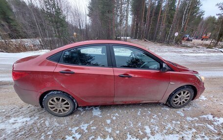 Hyundai Solaris II рестайлинг, 2013 год, 700 000 рублей, 3 фотография