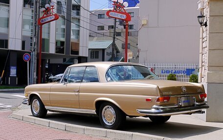 Mercedes-Benz W111, 1970 год, 12 550 000 рублей, 4 фотография