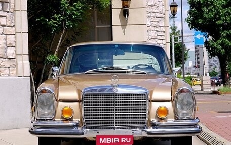 Mercedes-Benz W111, 1970 год, 12 550 000 рублей, 2 фотография