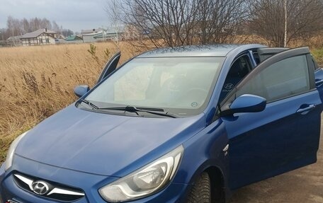 Hyundai Solaris II рестайлинг, 2013 год, 855 000 рублей, 16 фотография