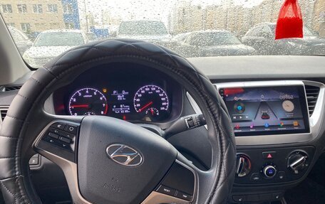 Hyundai Solaris II рестайлинг, 2019 год, 1 299 000 рублей, 6 фотография