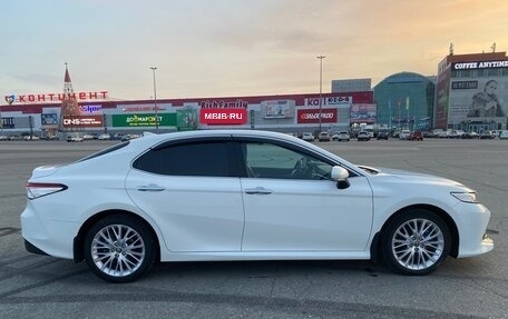 Toyota Camry, 2021 год, 3 790 000 рублей, 4 фотография