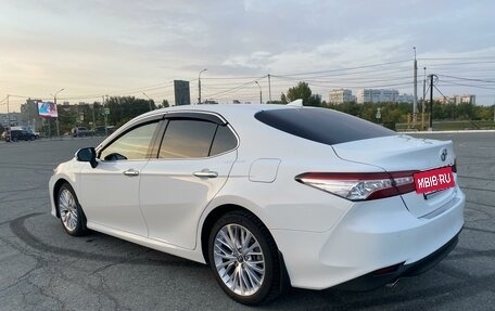 Toyota Camry, 2021 год, 3 790 000 рублей, 7 фотография