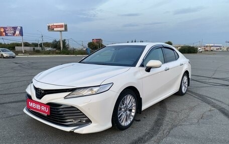 Toyota Camry, 2021 год, 3 790 000 рублей, 9 фотография