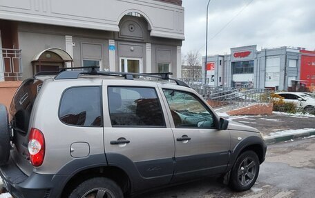 Chevrolet Niva I рестайлинг, 2019 год, 910 000 рублей, 3 фотография