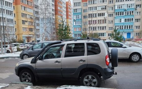 Chevrolet Niva I рестайлинг, 2019 год, 910 000 рублей, 5 фотография