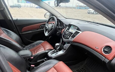 Chevrolet Cruze II, 2011 год, 1 000 000 рублей, 11 фотография