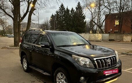 Toyota Land Cruiser Prado 150 рестайлинг 2, 2011 год, 3 000 000 рублей, 6 фотография