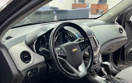 Chevrolet Cruze II, 2013 год, 985 000 рублей, 10 фотография