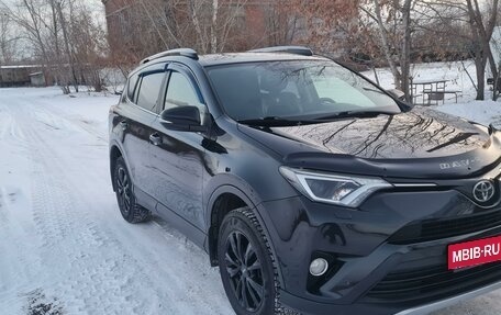 Toyota RAV4, 2018 год, 2 700 000 рублей, 20 фотография