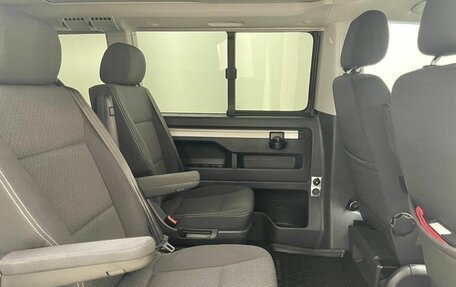 Volkswagen California T6, 2016 год, 6 750 000 рублей, 13 фотография