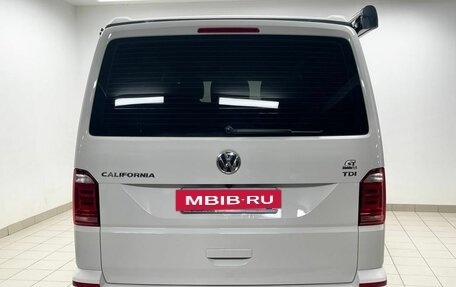 Volkswagen California T6, 2016 год, 6 750 000 рублей, 5 фотография