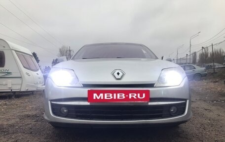 Renault Laguna III рестайлинг, 2009 год, 685 000 рублей, 2 фотография