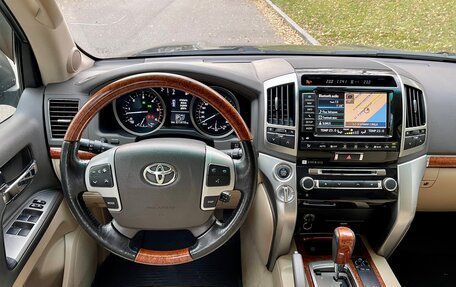 Toyota Land Cruiser 200, 2012 год, 3 300 000 рублей, 10 фотография