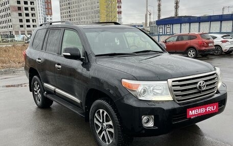 Toyota Land Cruiser 200, 2012 год, 3 800 000 рублей, 2 фотография