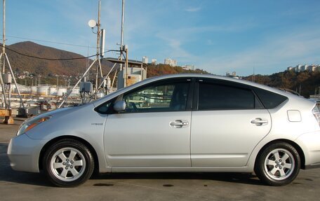 Toyota Prius, 2007 год, 880 000 рублей, 3 фотография