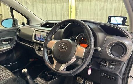 Toyota Vitz, 2014 год, 830 000 рублей, 12 фотография