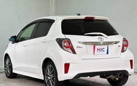 Toyota Vitz, 2014 год, 830 000 рублей, 6 фотография