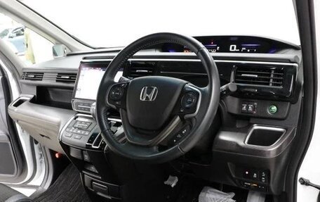 Honda Stepwgn IV, 2021 год, 2 310 000 рублей, 11 фотография