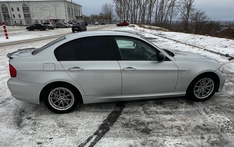 BMW 3 серия, 2010 год, 1 050 000 рублей, 3 фотография