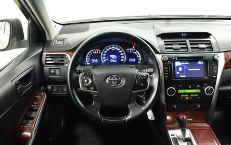 Toyota Camry, 2012 год, 1 580 000 рублей, 6 фотография