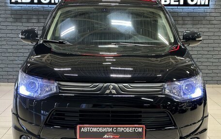 Mitsubishi Outlander III рестайлинг 3, 2012 год, 1 837 000 рублей, 2 фотография