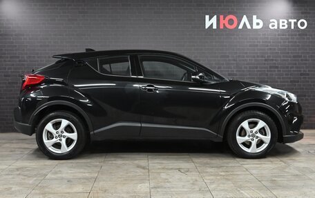 Toyota C-HR I рестайлинг, 2019 год, 2 665 000 рублей, 9 фотография