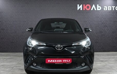 Toyota C-HR I рестайлинг, 2019 год, 2 665 000 рублей, 2 фотография