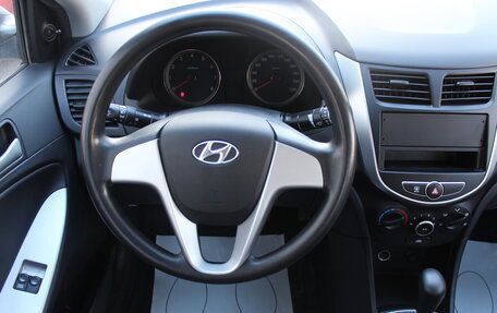 Hyundai Solaris II рестайлинг, 2013 год, 820 000 рублей, 13 фотография