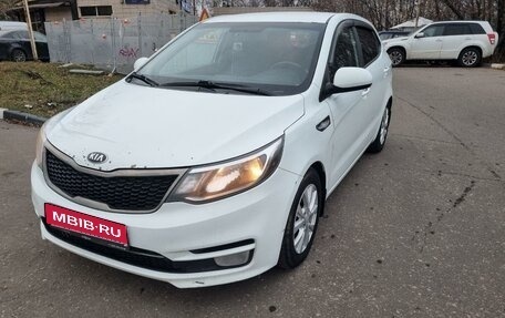 KIA Rio III рестайлинг, 2016 год, 879 000 рублей, 1 фотография