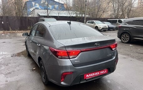 KIA Rio IV, 2018 год, 1 070 000 рублей, 2 фотография