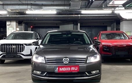 Volkswagen Passat B7, 2013 год, 1 249 000 рублей, 2 фотография