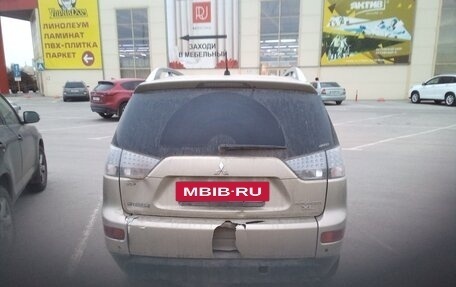 Mitsubishi Outlander III рестайлинг 3, 2007 год, 800 000 рублей, 8 фотография