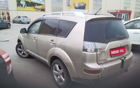 Mitsubishi Outlander III рестайлинг 3, 2007 год, 800 000 рублей, 6 фотография