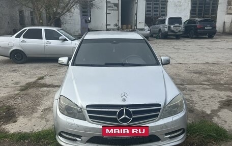 Mercedes-Benz C-Класс, 2010 год, 750 000 рублей, 1 фотография