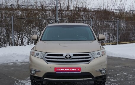 Toyota Highlander III, 2011 год, 2 199 000 рублей, 3 фотография