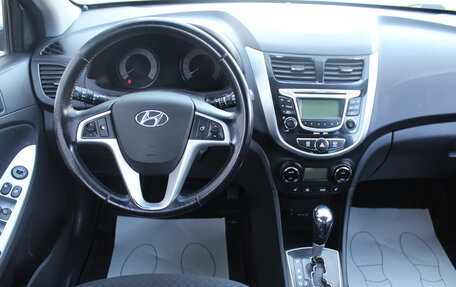 Hyundai Solaris II рестайлинг, 2012 год, 800 000 рублей, 13 фотография