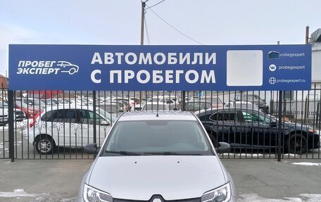 Renault Logan II, 2018 год, 896 000 рублей, 2 фотография