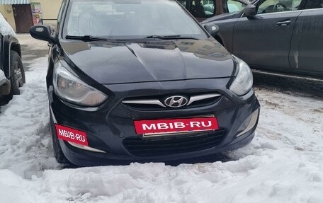 Hyundai Solaris II рестайлинг, 2012 год, 820 000 рублей, 7 фотография