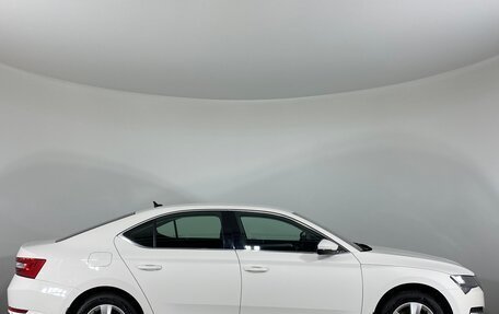 Skoda Superb III рестайлинг, 2020 год, 2 599 000 рублей, 4 фотография