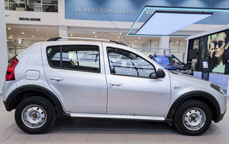 Renault Sandero I, 2013 год, 859 000 рублей, 4 фотография